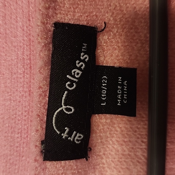 Pink Heart Pattern Sweater - Picture 3 of 3